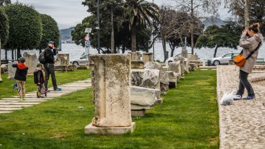 ulicama moga grada-3,forum,slikanje,turisti