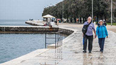 ulicama moga grada-9,umirovljenici,ljubav