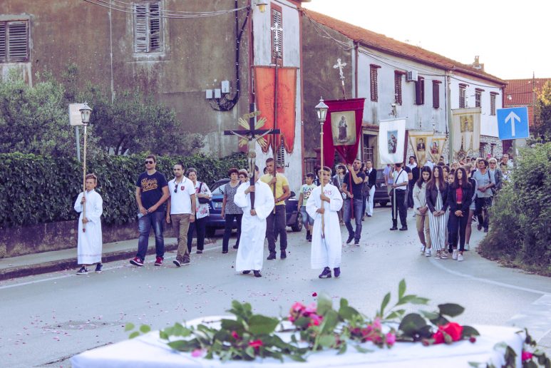 blagdan gospe loretske u arbanasima, arbanasi