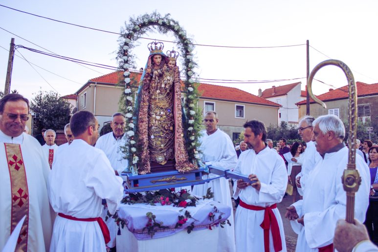 blagdan gospe loretske u arbanasima, arbanasi