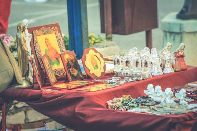 blagdan gospe loretske u arbanasima, vjerski proizvodi