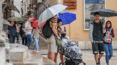 ulicama moga grada-12,kiša