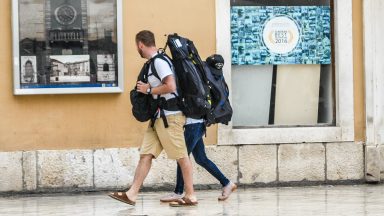 ulicama moga grada-13,ruksak,kiša