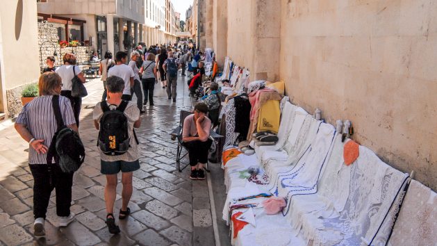 ulicama moga grada-26,rukotvorine,čipka