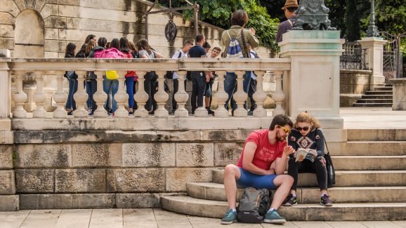 turizam, ulicama moga grada-32,pet bunara,kamena ograda