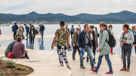 ulicama moga grada-5,maskirna odjeća