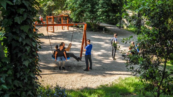 ulicama moga grada-6,dječje igralište,park vladimira nazora,ljuljačka