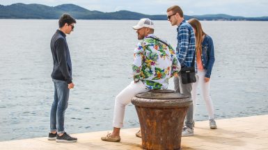 ulicama moga grada-7,košulja,torba,bitva