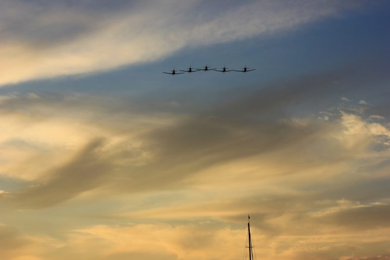 zrakoplovi, krila oluje