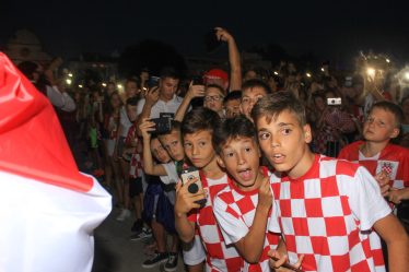 docek vatrenih85