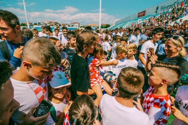 vatreni na stanovima25