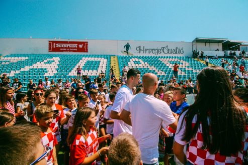 vatreni na stanovima26