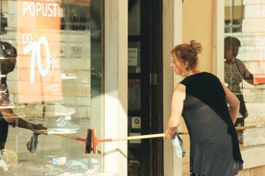 pranje stakla, rad, radnica,