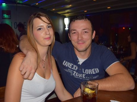 posh pub 18