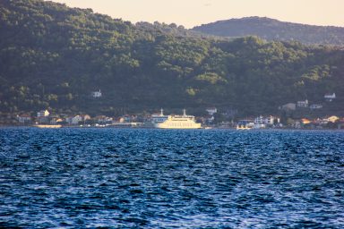 jadrolinija, trajekt, preko