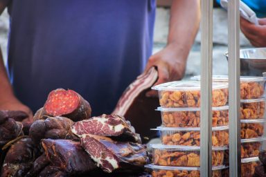 kulen, čvarci, šunka