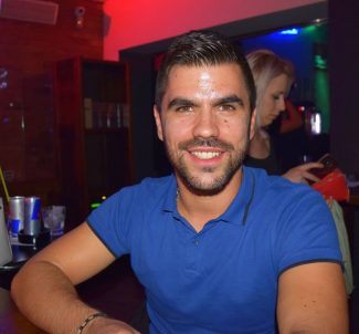 posh pub 17