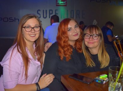 posh pub 18