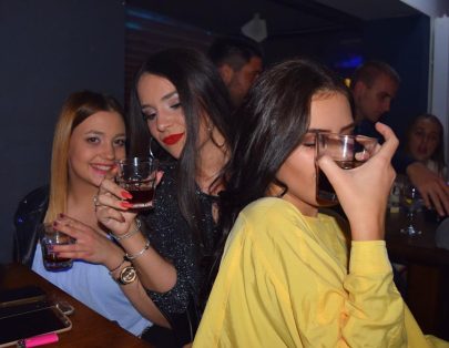 posh pub 19