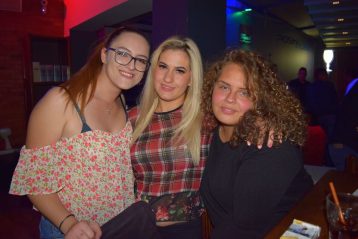 posh pub 24