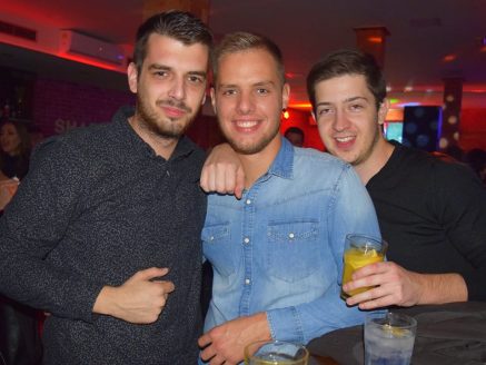 posh pub 42