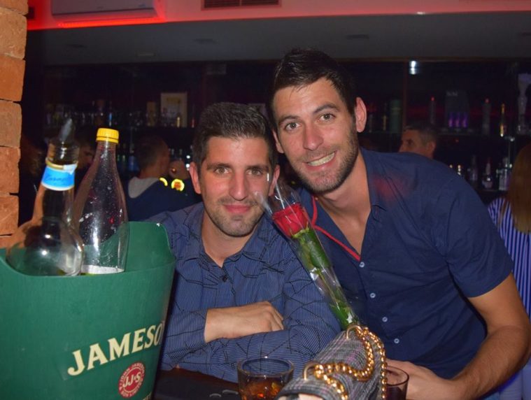 posh pub 9