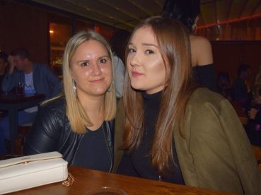 posh pub 16