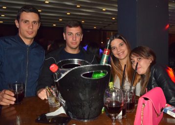 posh pub 19