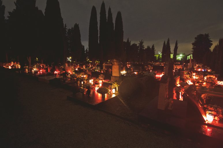 svi sveti na groblju 13