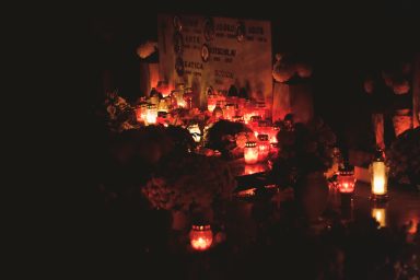 svi sveti na groblju 15