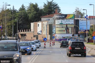 ulica marka marulića, trg kneza višeslava, relja, promet, cesta