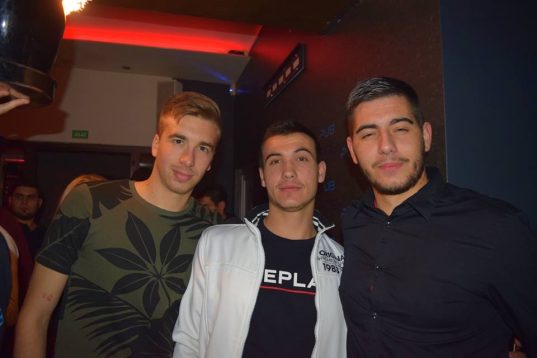 47270454_1966149976833691_3141748356317970432_n