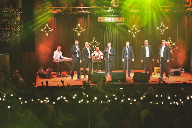 Intrade u arsenala 13