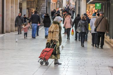 ul moga gr (13 of 27)