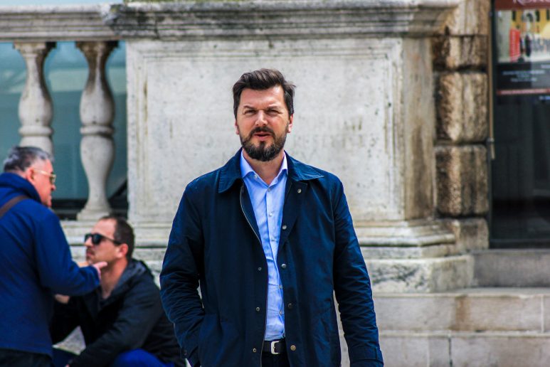 ul mog gr (14 of 38)