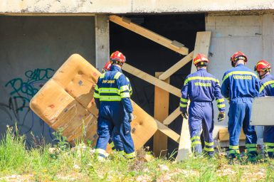 vatrogasci, potres, spasavanje (39 of 62)