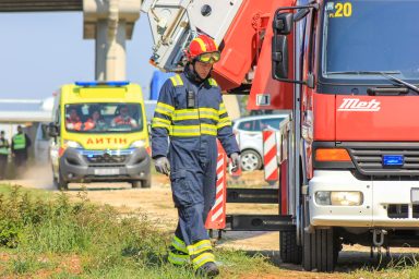 vatrogasci, hitna pomoc, vatrogasac, nesreca, pozar (51 of 62)