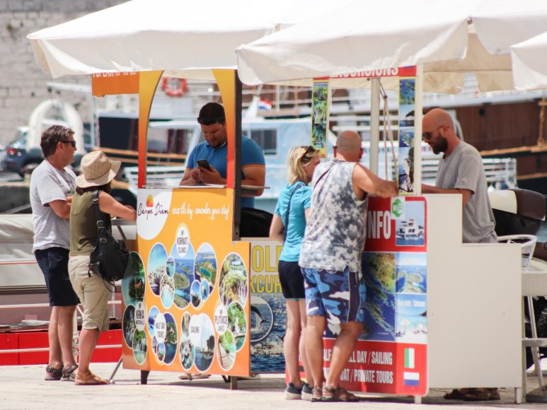 ul mog gr-2, booking, turizam