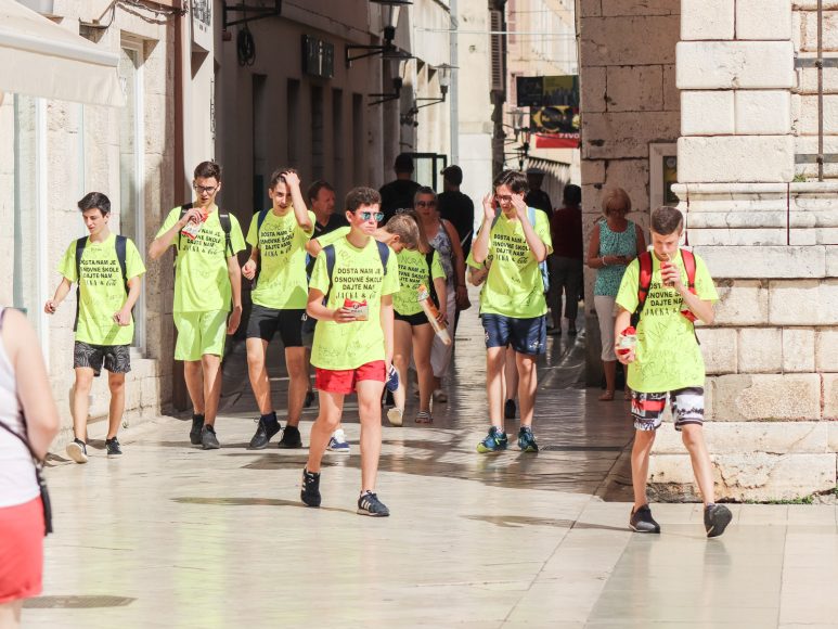 osnovnoskolci, skola, kraj skole, zadnji dan skole, mladi, obrazovanje