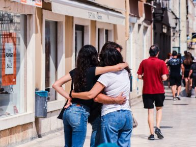 ljubav, zagrljaj, veza, obitelj, emocije