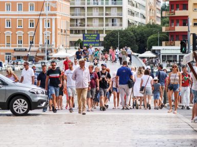zadar, zadarski most, ljudi, gradani, zadrani, turisti