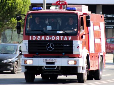 vatrogasci, pozar, vatrogasac