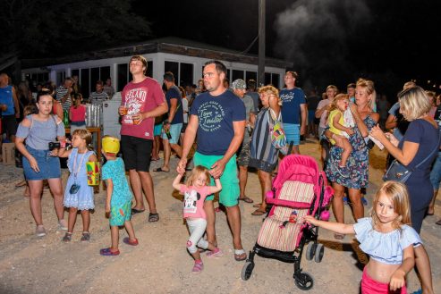 1. ribarska vecer u povljani (23 of 74)