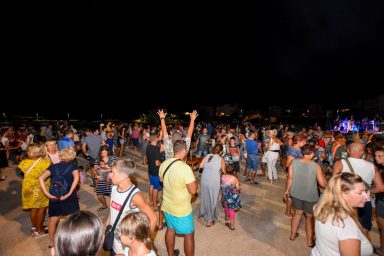 1. ribarska vecer u povljani (42 of 74)