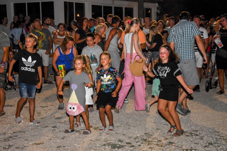 1. ribarska vecer u povljani (45 of 74)