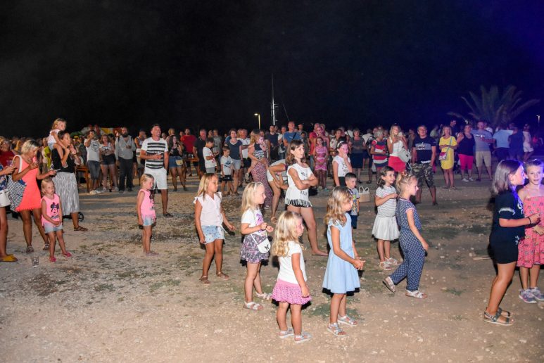 1. ribarska vecer u povljani (68 of 74)