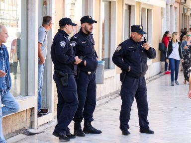 policija, policajci