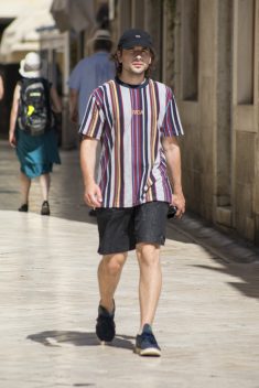 163AA96F-7A6E-4458-91E7-DF1DC9C14FDD