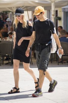 F2510DBA-2657-4147-956F-E19DF6E39E6E