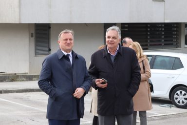 crvene kuce_-13, branko dukic, direktor APN-a Dragan Hristov